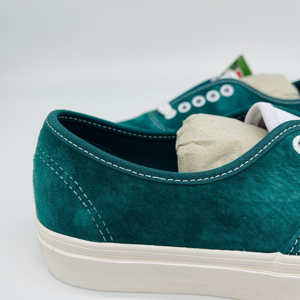 Authentic Classic Vans - Picture 3 of 12